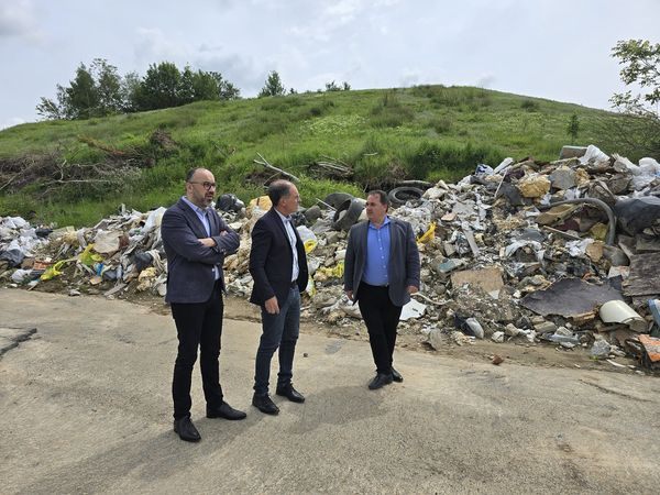 Les élus face aux dépôts sauvages du Bois du Seigneur, mai 2024