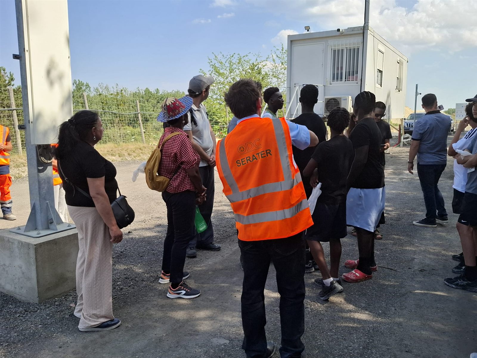 Accueil des habitants de Goussainville sur le site, juin 2026